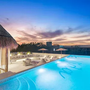 Villa Casa Vida Luxury 5bd 7br Sleeps Up To 15 In Aldea Zama, Tulum