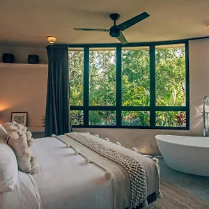 Villa Jungle Rooftop Round -priv Pool-bathtub 2a, Tulum